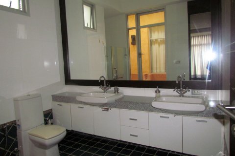 Casa de 3 dormitorios en Pattaya, Tailandia № 23014 - foto 18