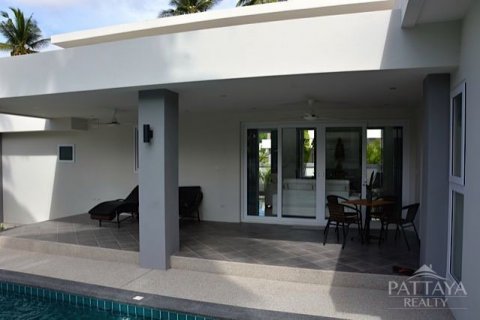 Casa de 3 dormitorios en Pattaya, Tailandia № 24451 - foto 27