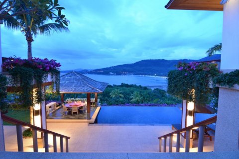 Casa de 5 dormitorios en Kamala, Tailandia № 3815