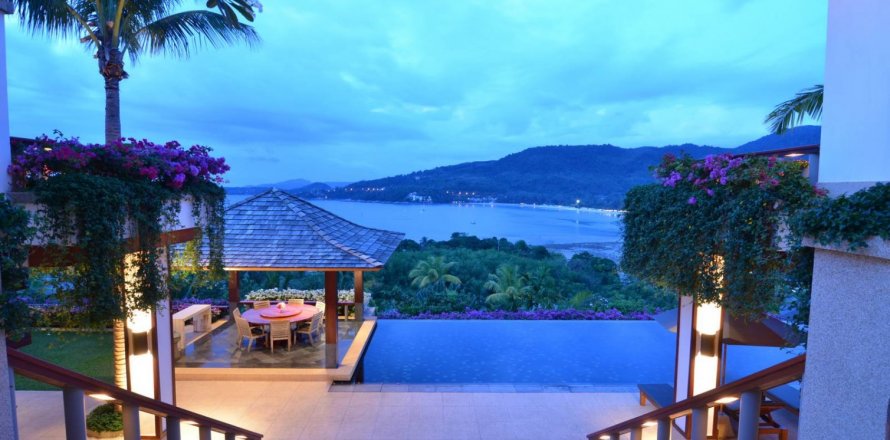 Casa de 5 dormitorios en Kamala, Tailandia № 3815