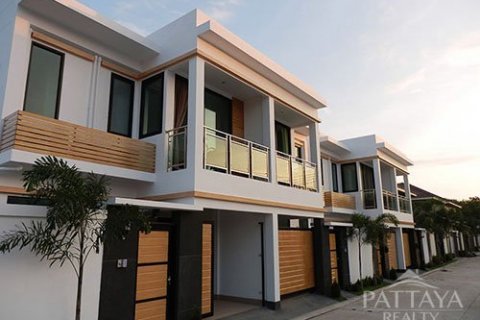 Casa de 3 dormitorios en Jomtien Beach, Pattaya, Tailandia № 24298 - foto 5