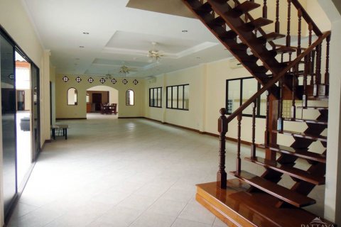 Casa de 7 dormitorios en Pattaya, Tailandia № 23661 - foto 3