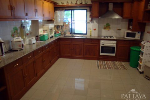 Casa de 5 dormitorios en Pattaya, Tailandia № 23245 - foto 9
