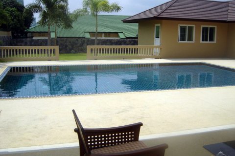 Casa de 4 dormitorios en Pattaya, Tailandia № 23283 - foto 13