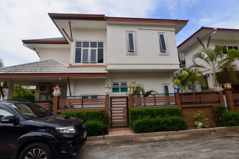 Casa de 3 dormitorios en Pattaya, Tailandia № 22100 - foto 7