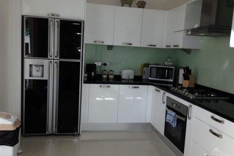 Casa de 3 dormitorios en Pattaya, Tailandia № 24103 - foto 14