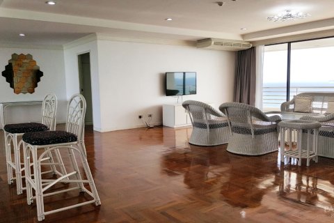 Condominio de 4 dormitorios en Pattaya, Tailandia № 20583 - foto 2