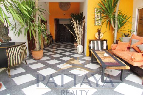 Casa de 4 dormitorios en Pattaya, Tailandia № 20876 - foto 10