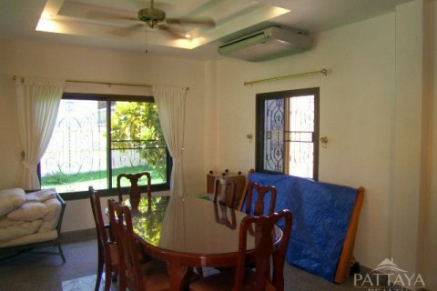Casa de 3 dormitorios en Pattaya, Tailandia № 23990 - foto 5