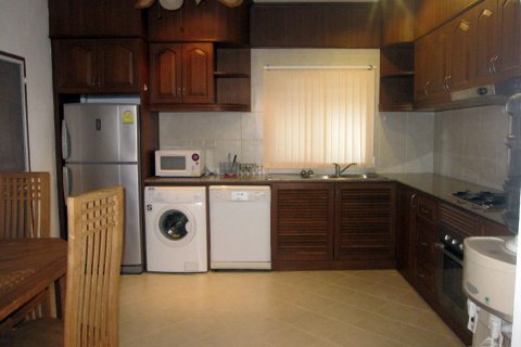 Casa de 4 dormitorios en Pattaya, Tailandia № 23049 - foto 4