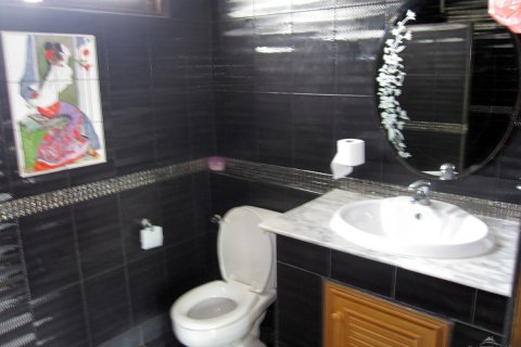 Casa de 2 dormitorios en Pattaya, Tailandia № 22860 - foto 9