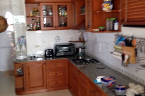 Casa de 4 dormitorios en Pattaya, Tailandia № 24445 - foto 17