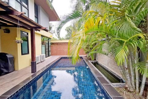 Casa de 4 dormitorios en Pattaya, Tailandia № 22575 - foto 20