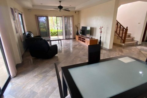 Casa de 3 dormitorios en Pattaya, Tailandia № 23690 - foto 9