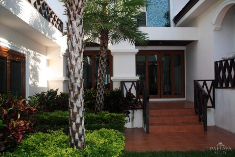Casa de 3 dormitorios en Pattaya, Tailandia № 23410 - foto 14