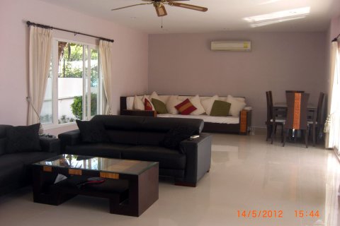 Casa de 5 dormitorios en Pattaya, Tailandia № 23400 - foto 5