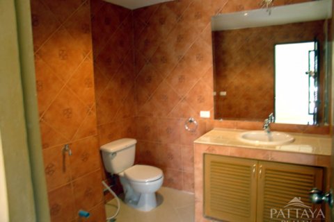 Casa de 4 dormitorios en Jomtien Beach, Pattaya, Tailandia № 23393 - foto 12