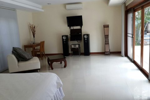 Casa de 5 dormitorios en Pattaya, Tailandia № 23427 - foto 5