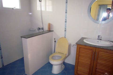 Casa de 3 dormitorios en Pattaya, Tailandia № 24226 - foto 22