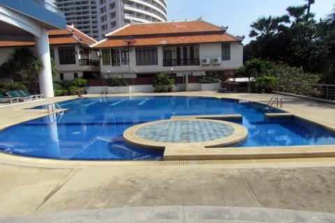 Condominio de 6 dormitorios en Pattaya, Tailandia № 20203