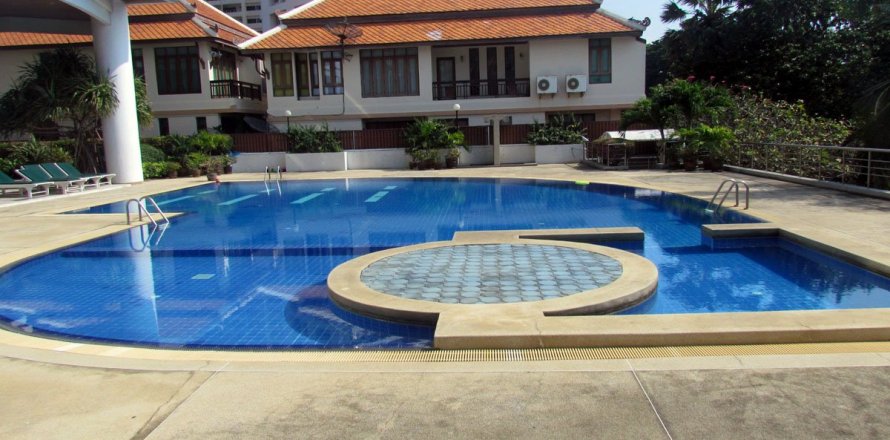 Condominio de 6 dormitorios en Pattaya, Tailandia № 20203
