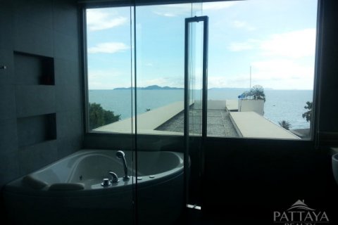 Condominio de 3 dormitorios en Pattaya, Tailandia № 24391 - foto 2
