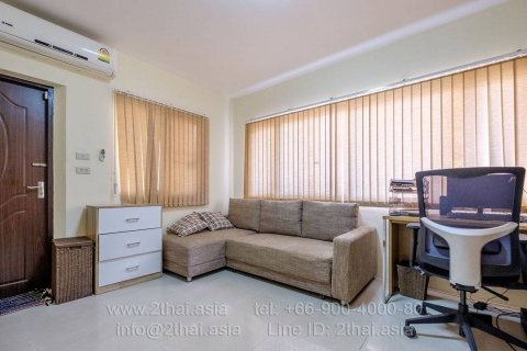 Casa de 4 dormitorios en Pattaya, Tailandia № 22216 - foto 13