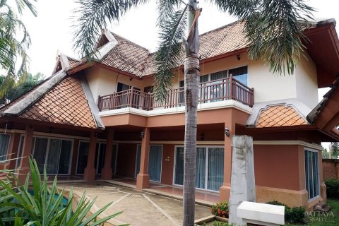 Casa de 5 dormitorios en Pattaya, Tailandia № 24360 - foto 9
