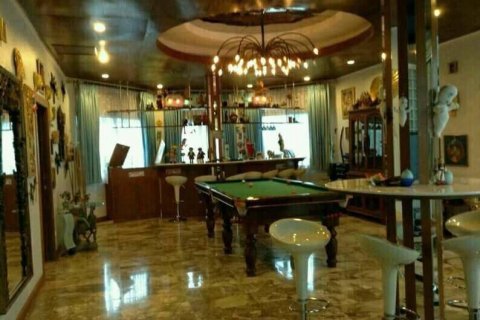 Casa de 10 dormitorios en Pattaya, Tailandia № 22264 - foto 2