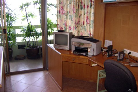 Condominio de 2 dormitorios en Jomtien Beach, Pattaya, Tailandia № 23210 - foto 15