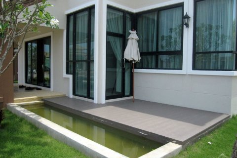 Casa de 4 dormitorios en Pattaya, Tailandia № 22897 - foto 3