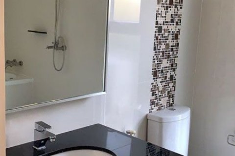 Casa de 3 dormitorios en Pattaya, Tailandia № 21509 - foto 16