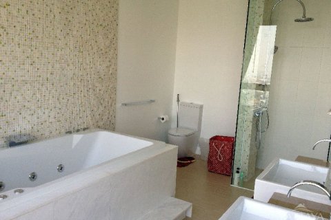Condominio de 3 dormitorios en Pattaya, Tailandia № 23305 - foto 10