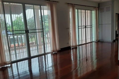 Casa de 3 dormitorios en Pattaya, Tailandia № 22196 - foto 7