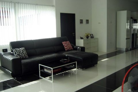 Casa de 3 dormitorios en Pattaya, Tailandia № 23612 - foto 5