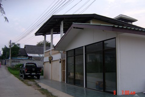 Casa de 4 dormitorios en Pattaya, Tailandia № 22988 - foto 2