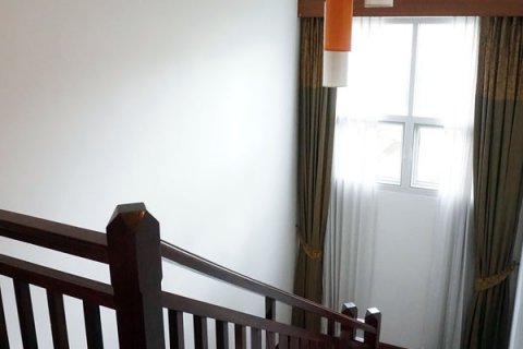 Casa de 5 dormitorios en Pattaya, Tailandia № 24360 - foto 30