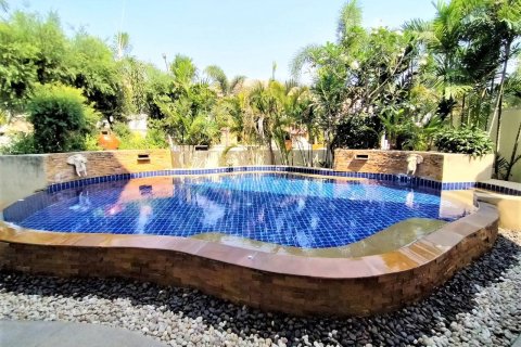 Casa de 3 dormitorios en Pattaya, Tailandia № 21813 - foto 3