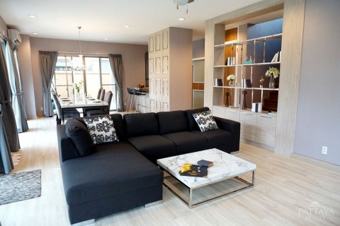 Casa de 4 dormitorios en Pattaya, Tailandia № 20798 - foto 9