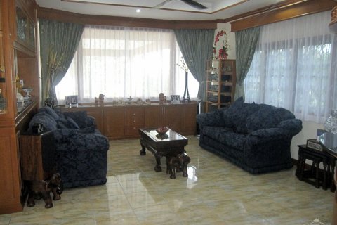 Casa de 5 dormitorios en Pattaya, Tailandia № 22941 - foto 17