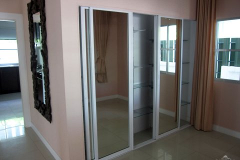 Casa de 2 dormitorios en Pattaya, Tailandia № 23433 - foto 11