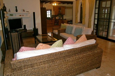 Casa de 3 dormitorios en Pattaya, Tailandia № 24158 - foto 2