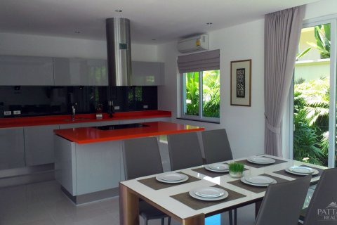 Casa de 3 dormitorios en Pattaya, Tailandia № 24265 - foto 5