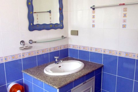 Casa de 3 dormitorios en Pattaya, Tailandia № 22784 - foto 14