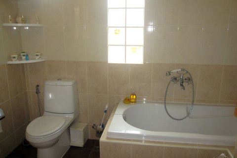 Casa de 5 dormitorios en Pattaya, Tailandia № 22941 - foto 5