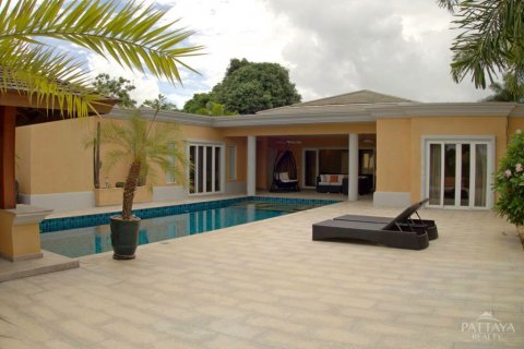 Casa de 5 dormitorios en Pattaya, Tailandia № 23316 - foto 13