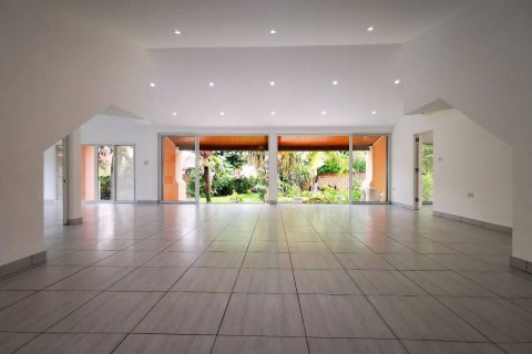 Casa de 6 dormitorios en Pattaya, Tailandia № 22391 - foto 8