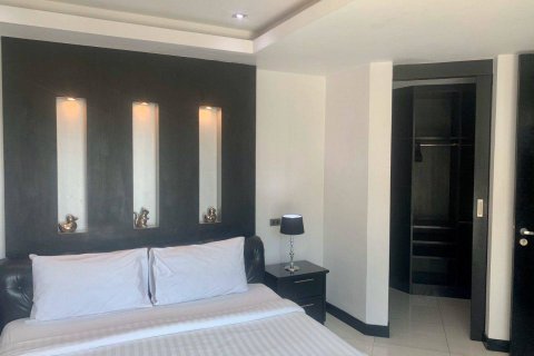 Casa de 4 dormitorios en Jomtien Beach, Pattaya, Tailandia № 21988 - foto 17