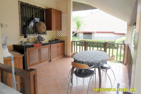 Casa de 3 dormitorios en Pattaya, Tailandia № 22936 - foto 24