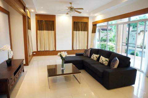 Casa de 5 dormitorios en Pattaya, Tailandia № 20790 - foto 7